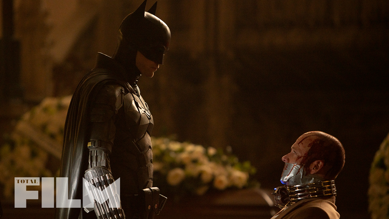 Robert Pattinson y Peter Sarsgaard en The Batman.