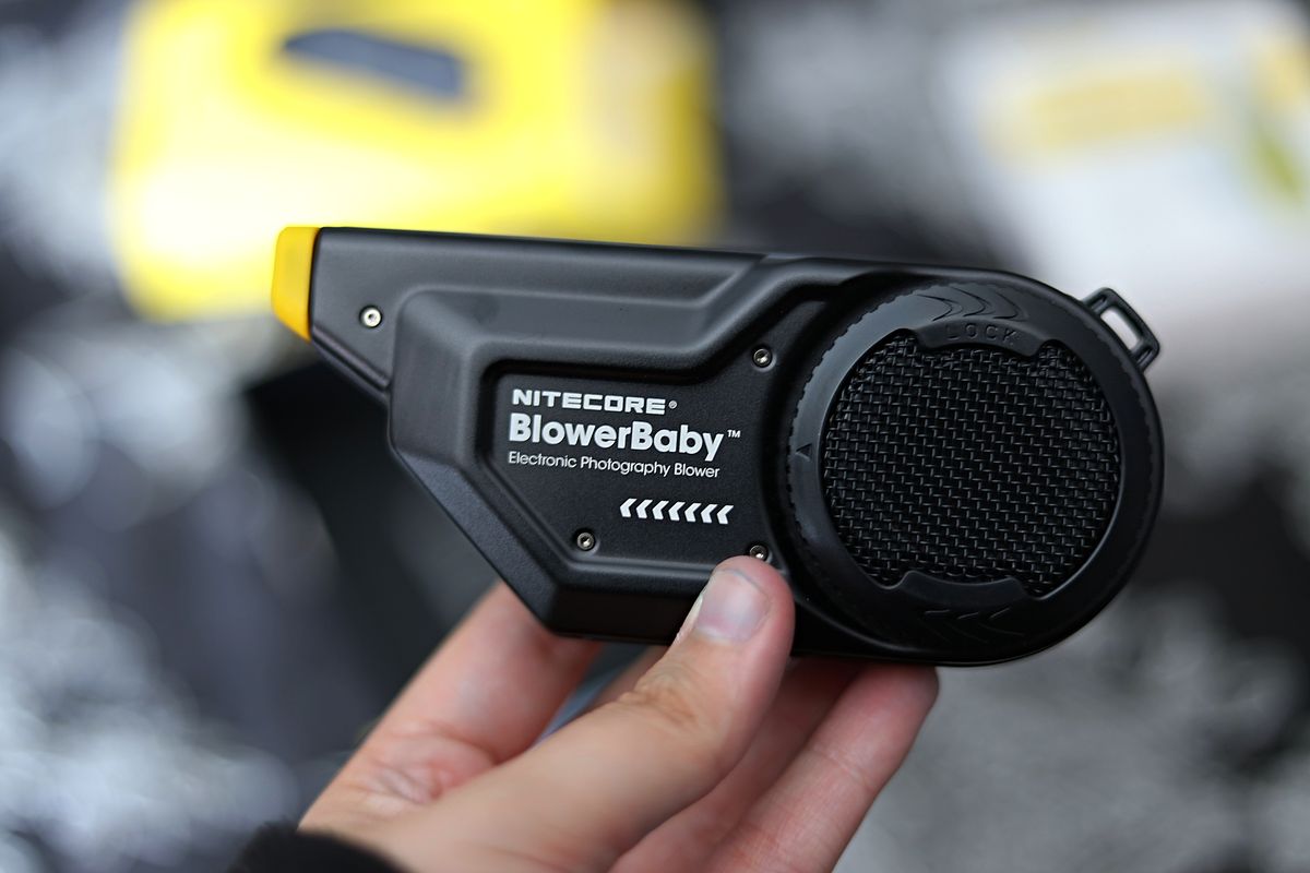 Nitecore&#039;s BlowerBaby electronic photography blower