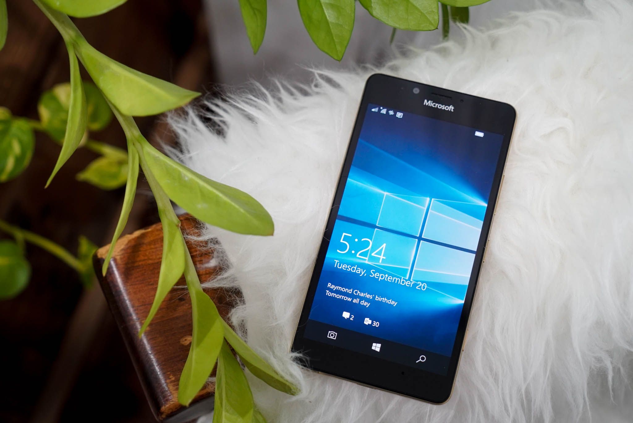 Hands on with the Windows 10 Mobile Creators Update (video) | Windows ...