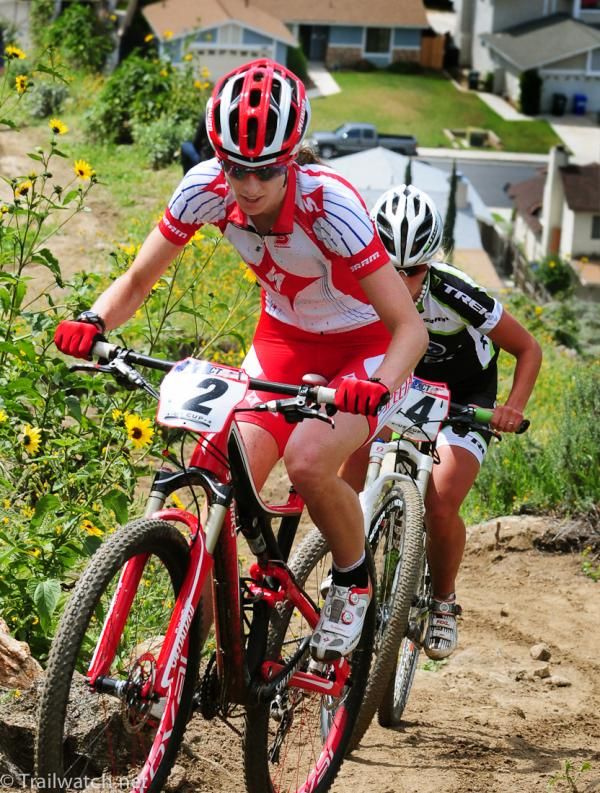 Lea Davison (Specialized) settled into third position and rode her own race