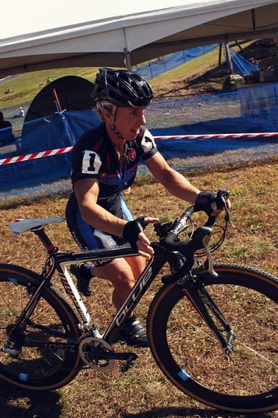Laura Van Gilder (C3 - Athletes Serving Athletes) en route to victory.