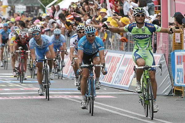 Zabel is denied by Liquigas' Daniele Bennati.