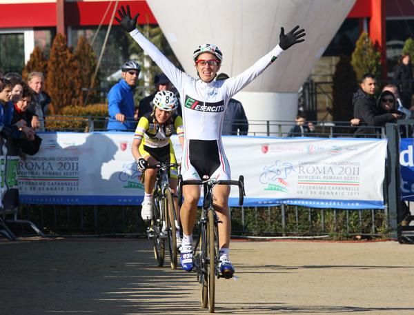 Vania Rossi (Centro Sportivo) celebrates her Italian National 'Cross Championship title.