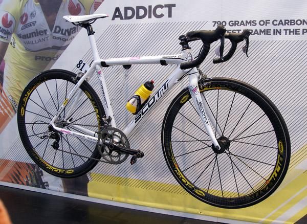 The Scott Addict was a game-changer in the lightweight road frame wars but the 900g barrier has now been broken by scores of other models.