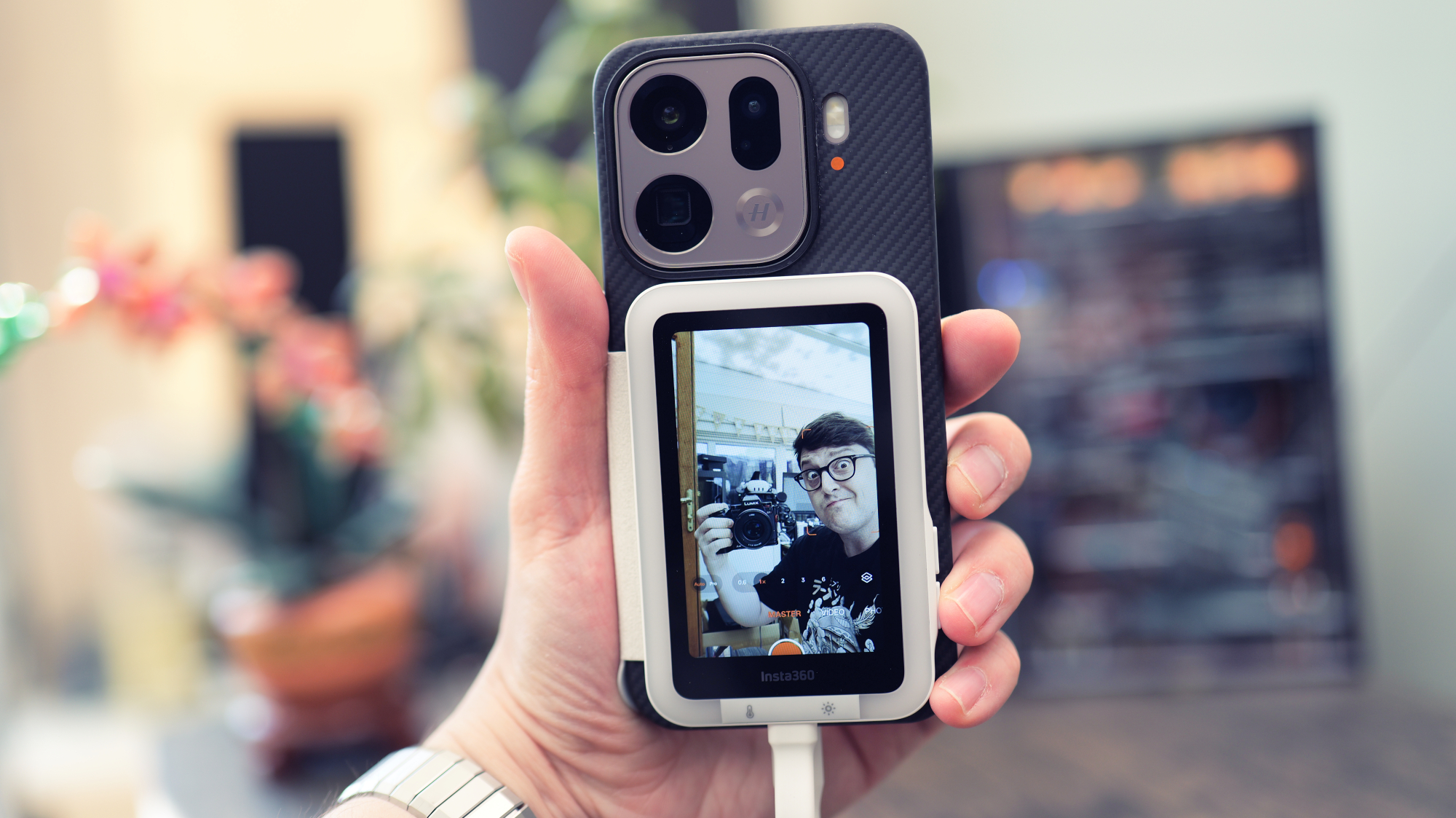 Insta360 Snap Selfie Screen in use