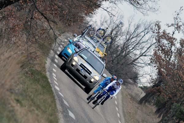 The two break riders take turns.