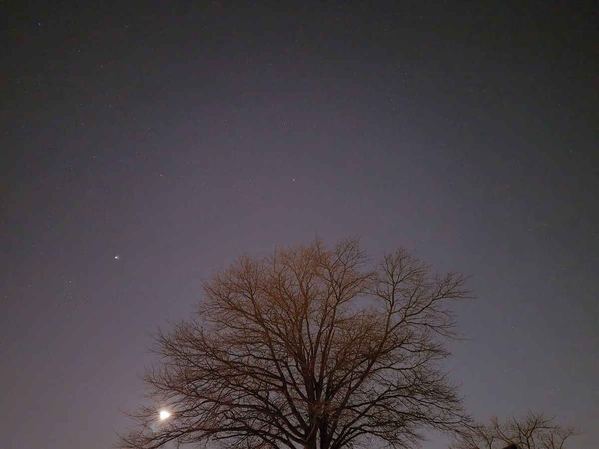 Nothing Phone 3a Pro astrophotography sample in night mode and on tripod.