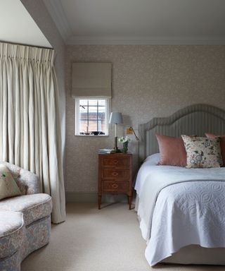 Arts & Crafts bedroom with a William Morris-inspired wallpaper