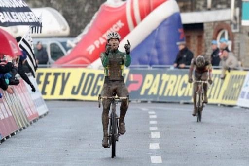Sven Nys (Landbouwkrediet) celebrates victory in Namur