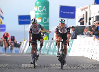 Volta ao Algarve 2025: Jan Christen (UAE Team Emirates-XRG) wins stage 2 alongside teammate João Almeida in second