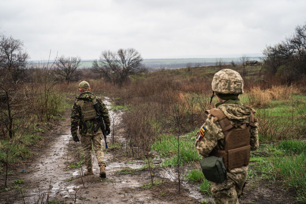 Ukrainian soldiers in Donbas