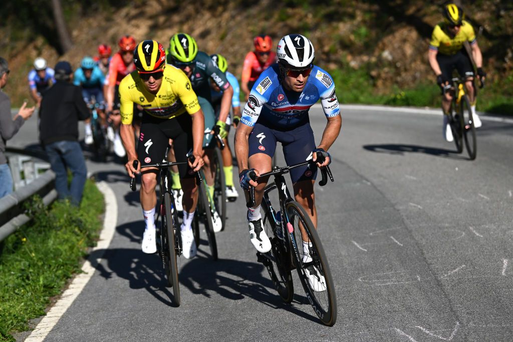 ALTO DO MALHAO PORTUGAL FEBRUARY 18 LR Remco Evenepoel of Belgium Yellow leader jersey and Mikel Landa of Spain and Team Soudal Quick Step compete during the 50th Volta ao Algarve em Bicicleta 2024 Stage 5 a 1658km stage from Faro to Alto do Malhao 514m on February 18 2024 in Alto do Malhao Portugal Photo by Dario BelingheriGetty Images
