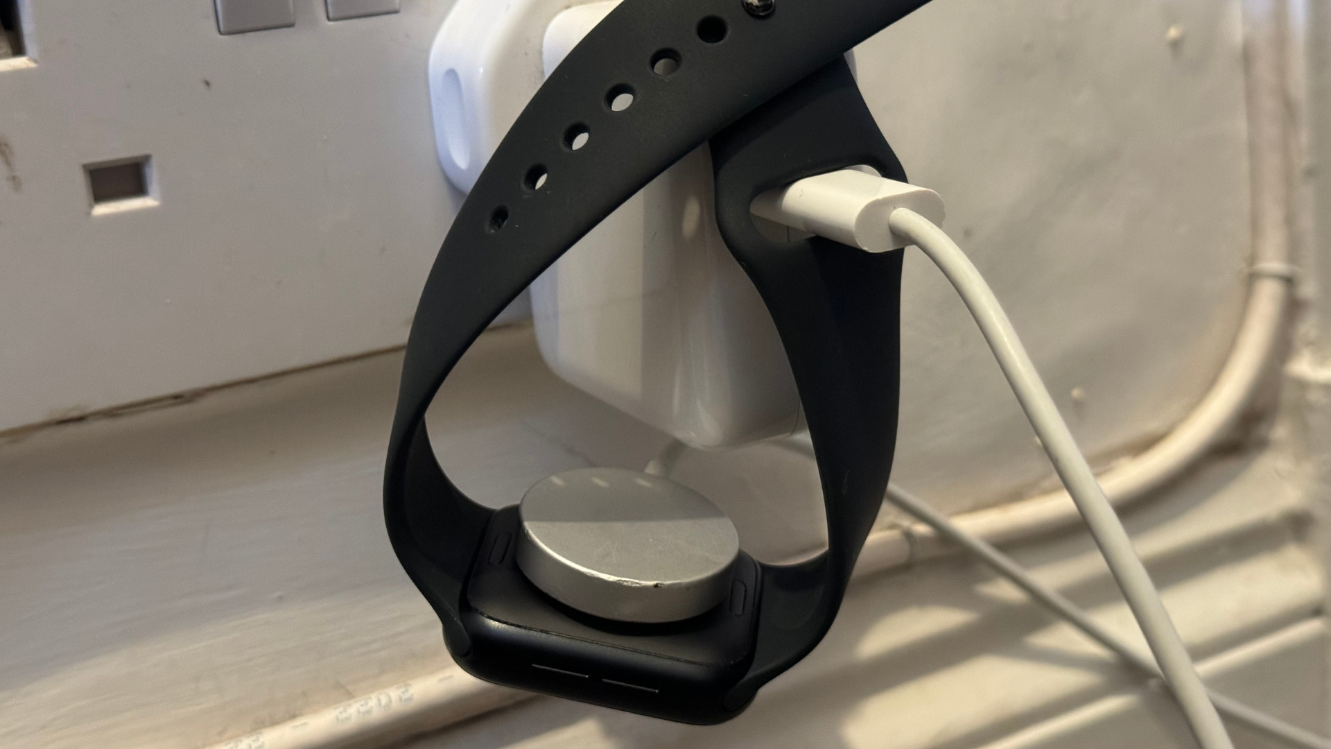 Apple Watch charging tip