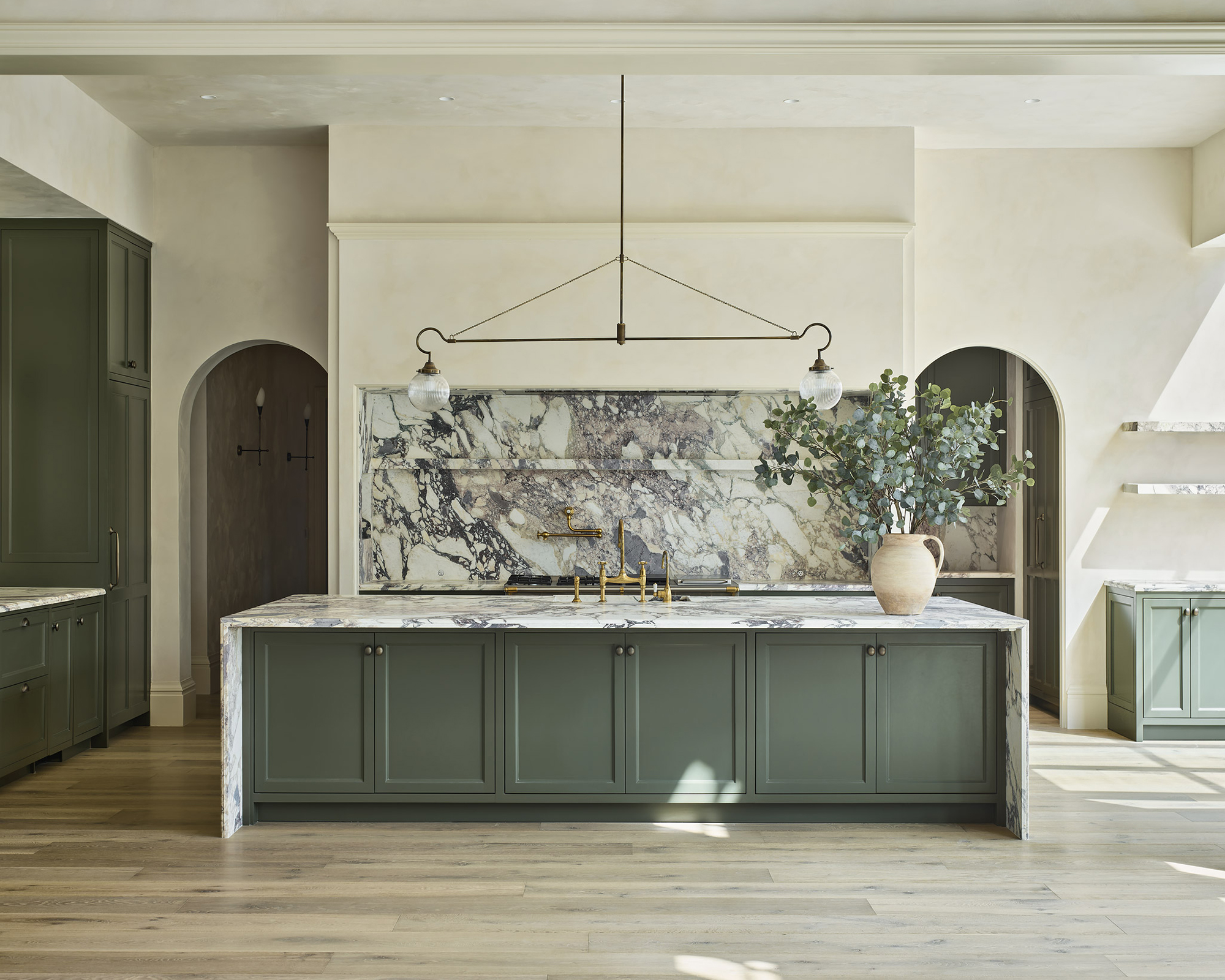 kitchen with marble backsplash