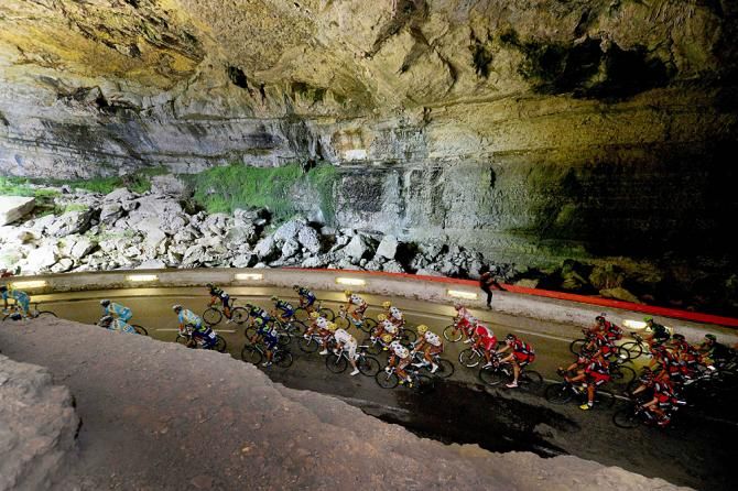The peloton inside the mountain