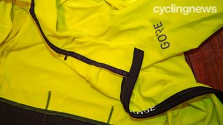 A close up of the collar of the Gore C5 Thermo Jersey