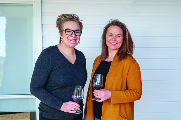 From-left-Kim-and-Tennille-Chalmers-Chalmers-Wines.-Credit-Roberto-Pettinau.jpg