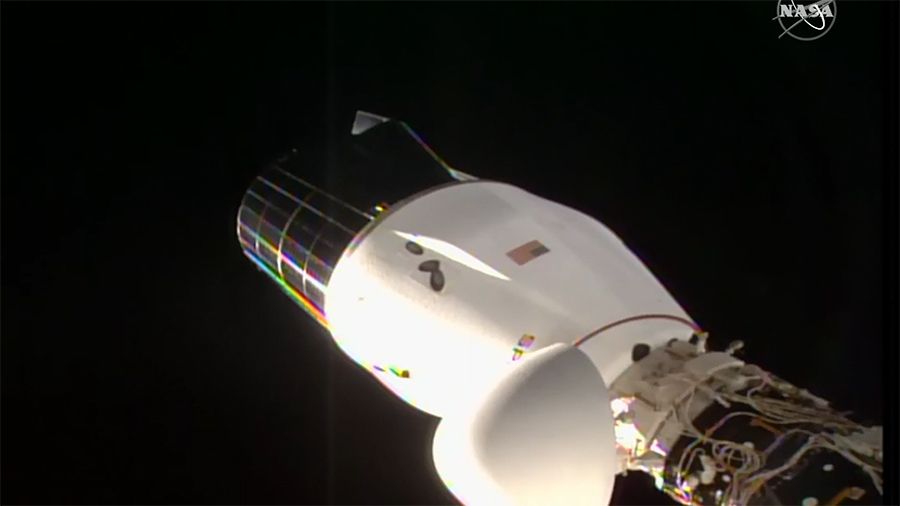 Bad weather on Earth delays the return of SpaceX Dragon from the space station