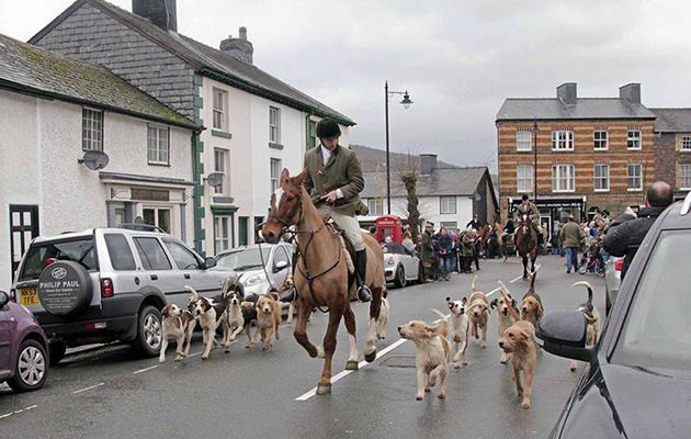 Jonathan Gittoes enjoying his first Boxing Day meet as huntsman of the David Davies