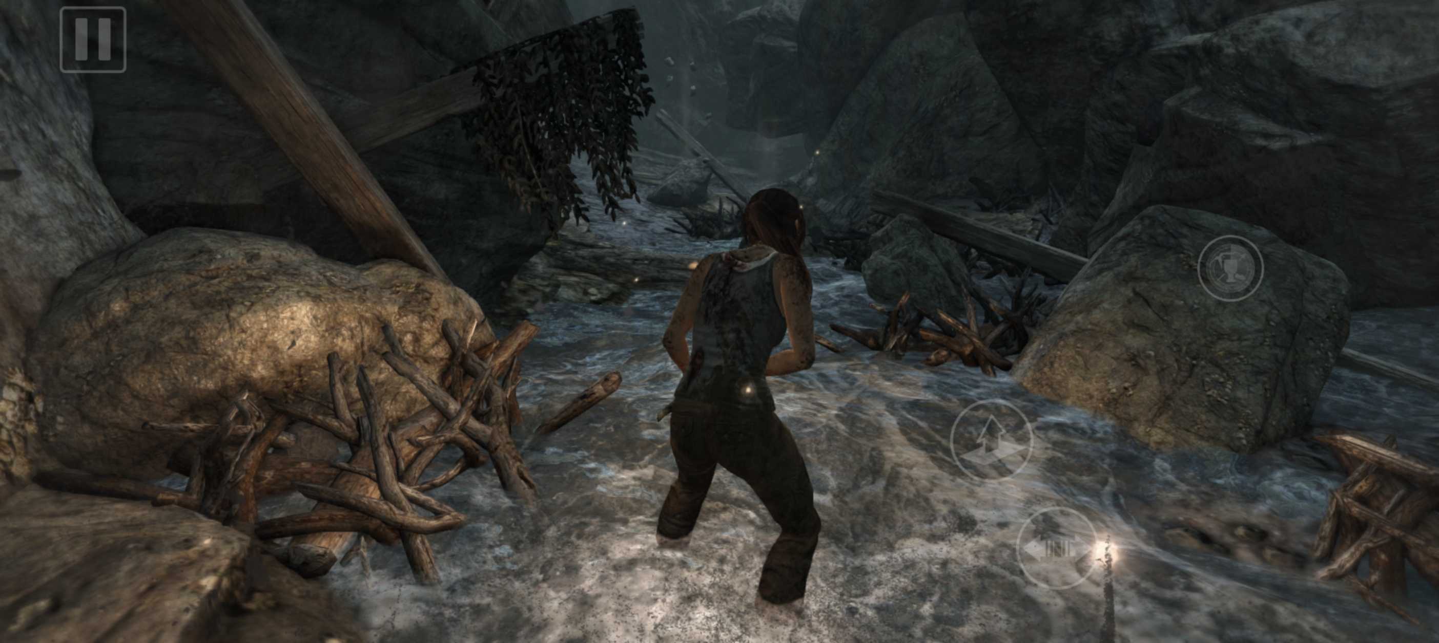An in-game screenshot of the Tomb Raider mobile port.