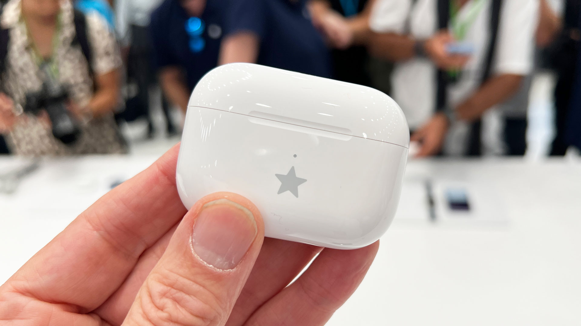 Casing Apple AirPods Pro 2