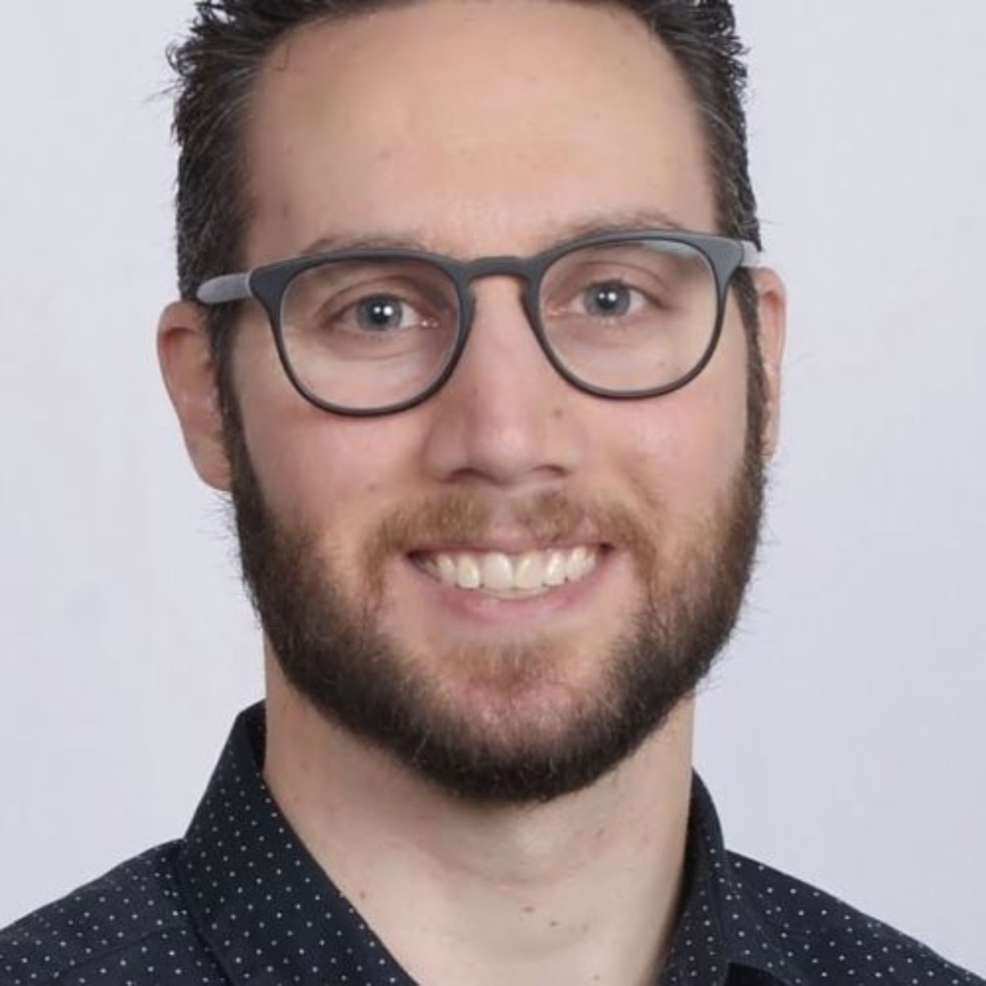 A headshot of Rob Gabriele