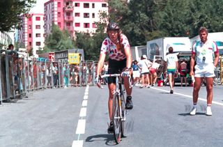 Inga Thompson wears the polka dot jersey in Gap at the 1986 Tour de France Donne