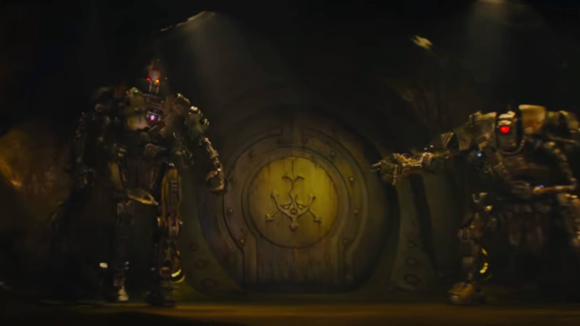 Droids and an insignia in The Mandalorian and Grogu trailer