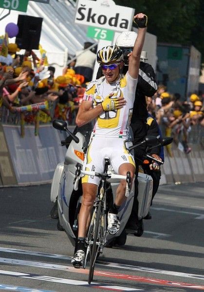 Kanstantsin Siutsou (Team Columbia - Highroad) won stage eight into Bergamo.
