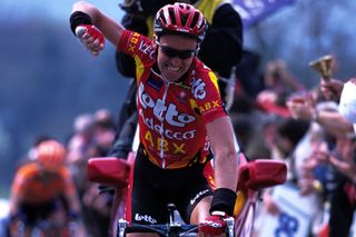 Mario Aerts winning the Flèche Wallonne in 2001. Photo: Graham Watson