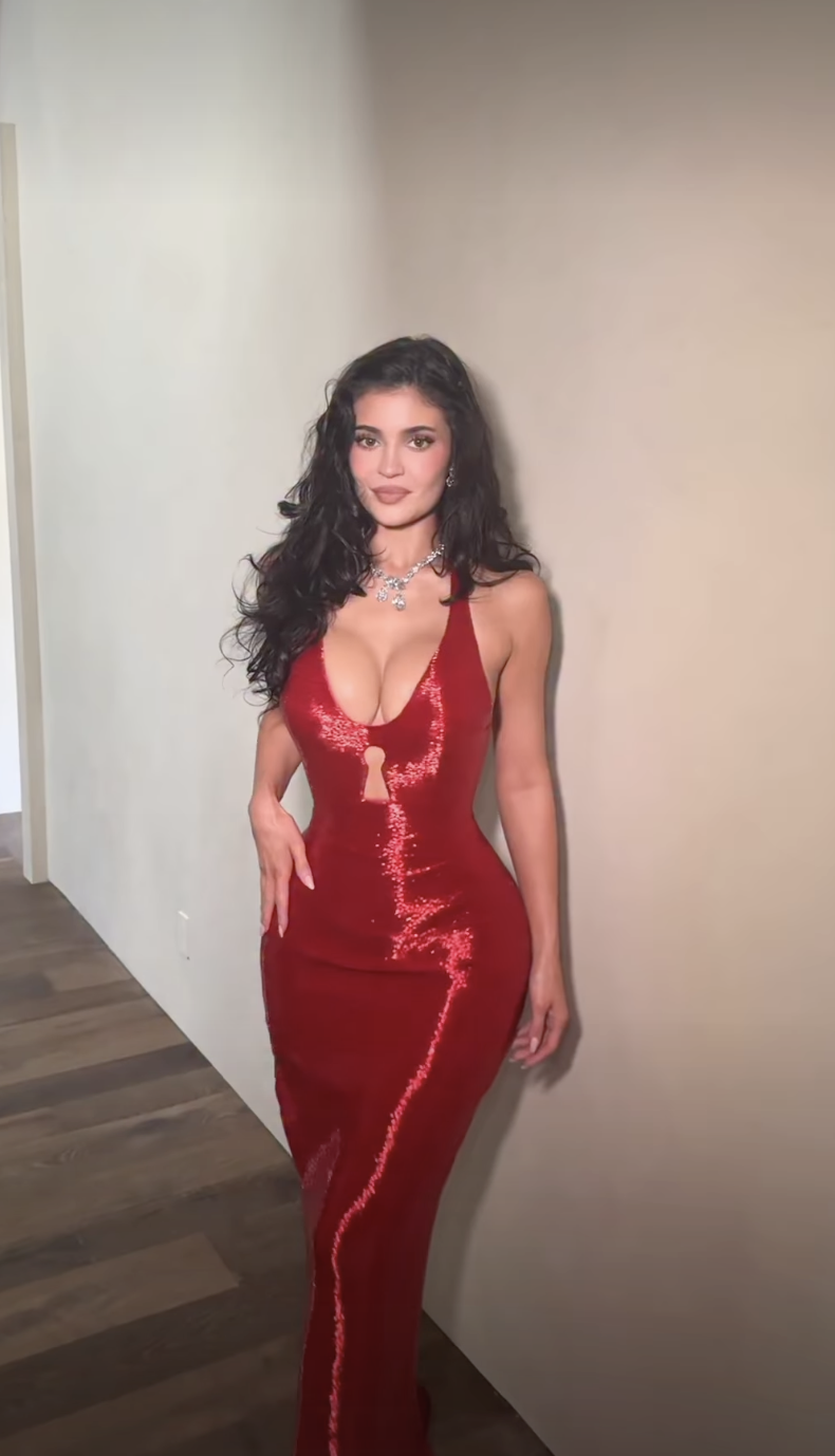 Kylie Jenner wearing a red Schiaparelli dress to the 2026 Oscars.