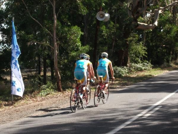 Allan and Scott Davis training in Ballarat, both will contest the Australian Open men's road race championships on Sunday