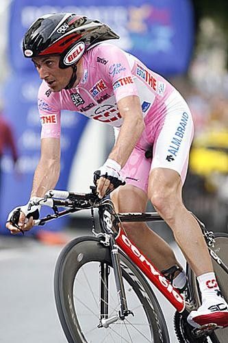 Ivan Basso (CSC) nears the end