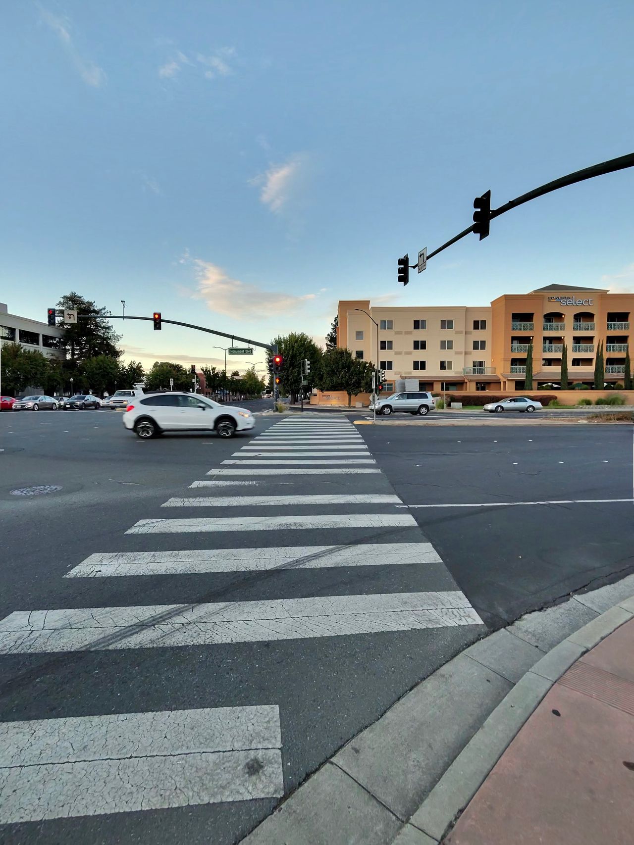A camera sample showing the visual quality of photos taken from the Ray-Ban Meta smart glasses