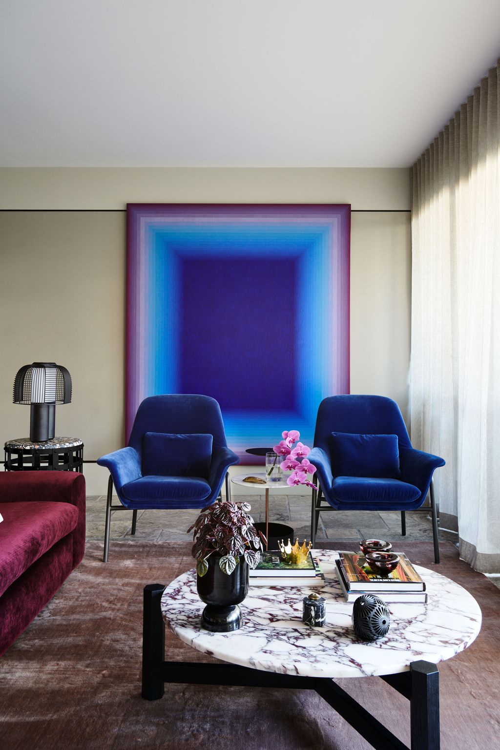 This Interior Designer's Own Apartment is Elegant and Luxurious — Yet ...