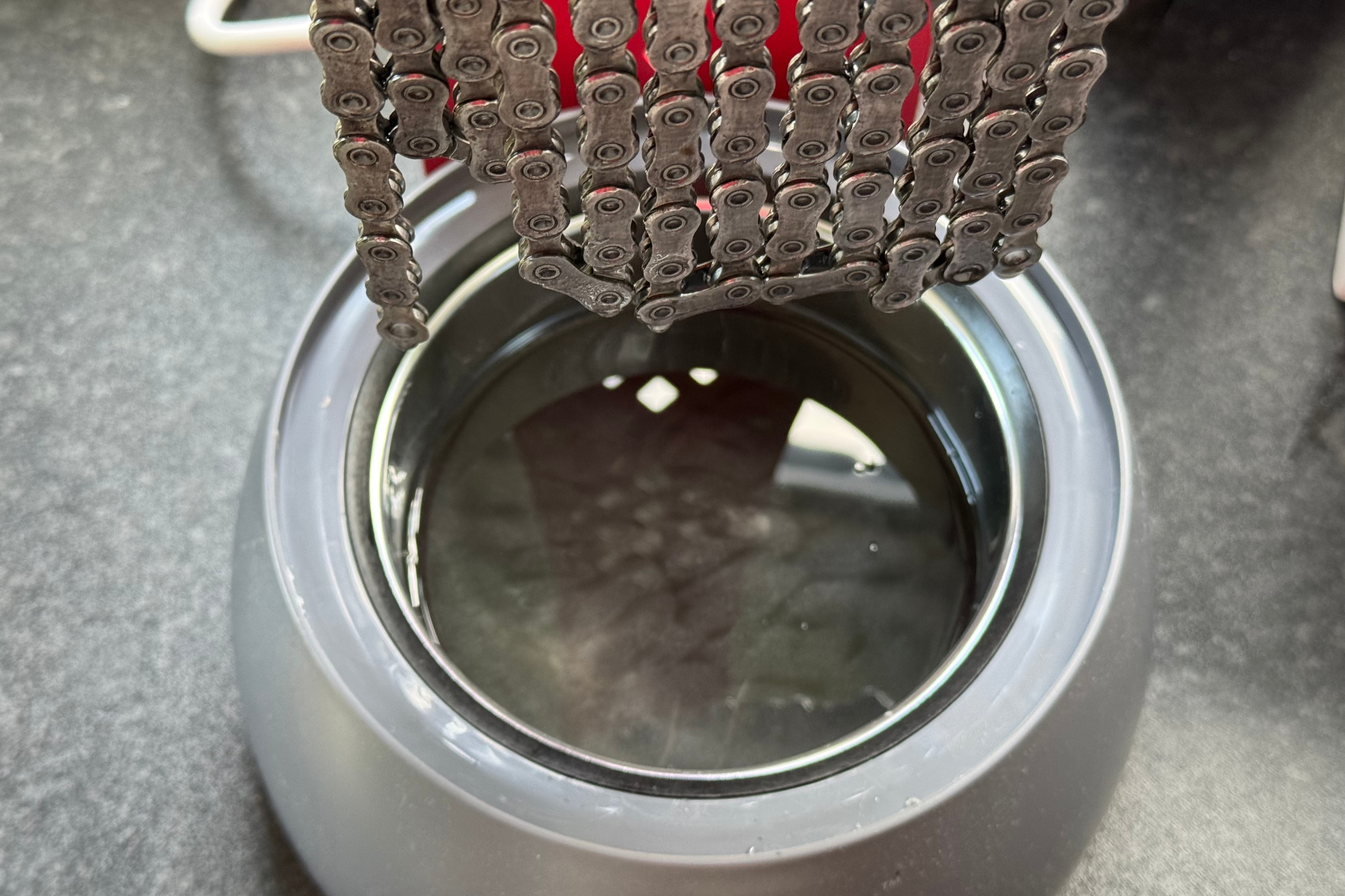 Silca's chain wax system in action
