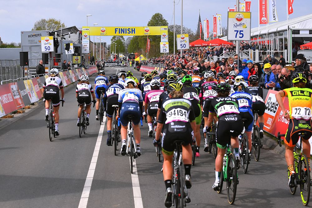 The peloton at the women's Amstel Gold race