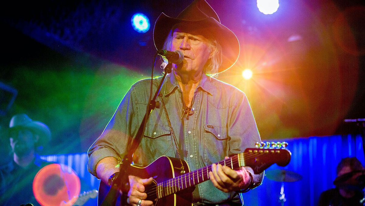 Singer/songwriter Billy Joe Shaver performs on stage at Belly Up Tavern on March 8, 2015 in Solana Beach, California