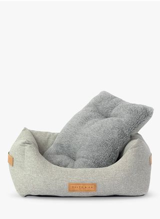 Ralph & Co Nest pet bed in light grey