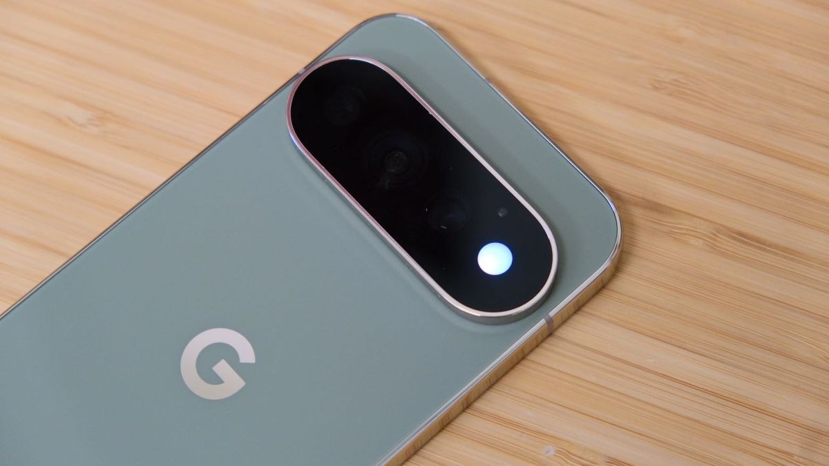 The Pixel 11 Pro's Magic Capture feature is truly magical, but I'd still buy the cheaper Pixel 10 Pro this sales season