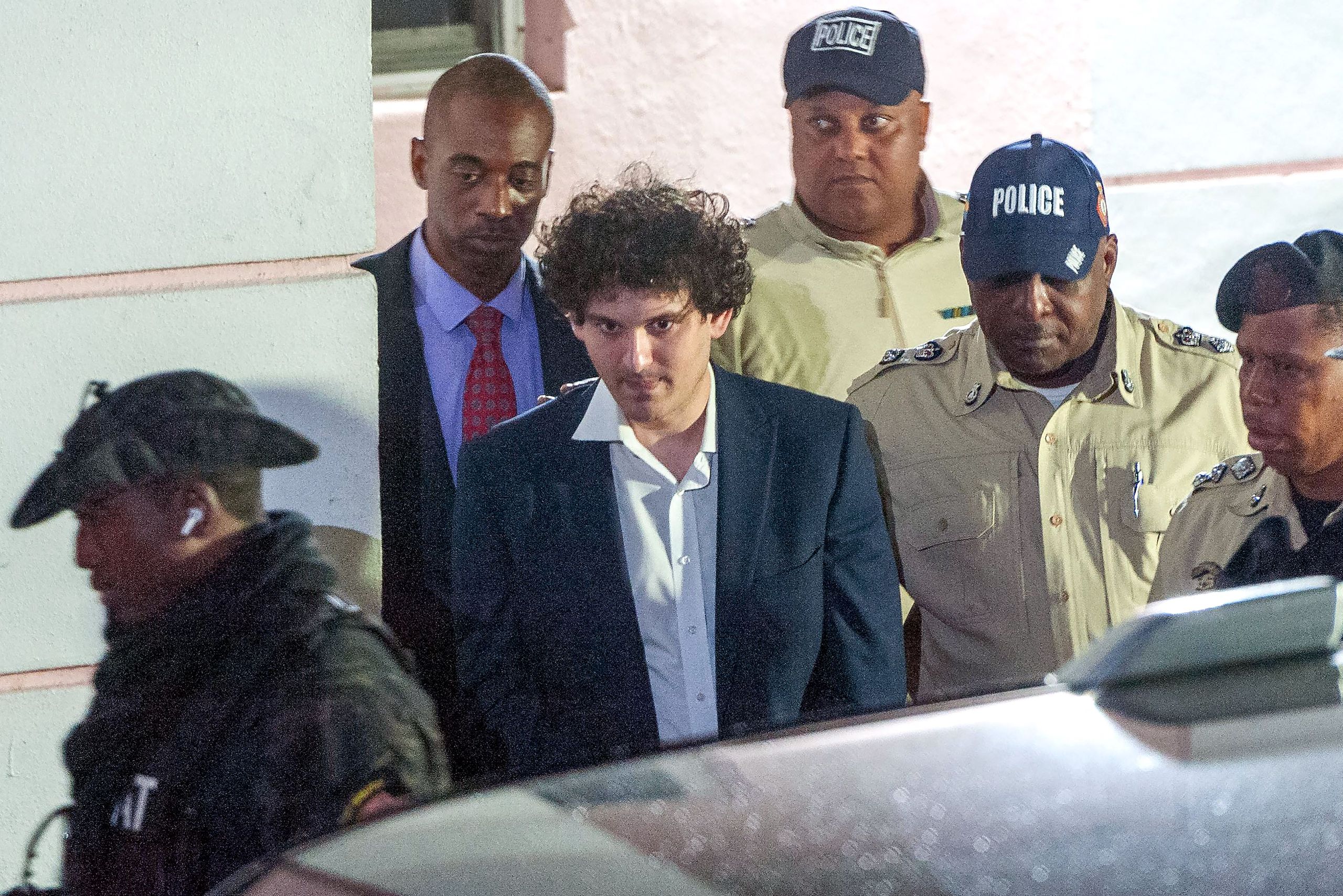 Sam Agrees Sam Bankman-Fried agrees to be extradited to U.S. from Bahamas ...