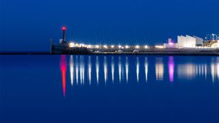 Photographer’s guide to the blue hour: image shows Margate, Ket at night