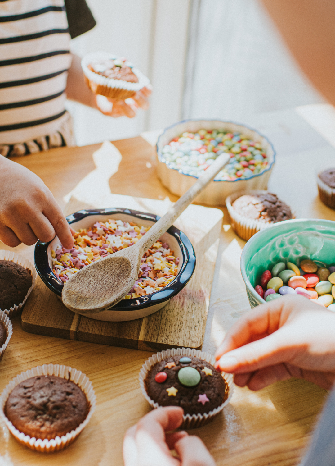 Cake decorating as a family