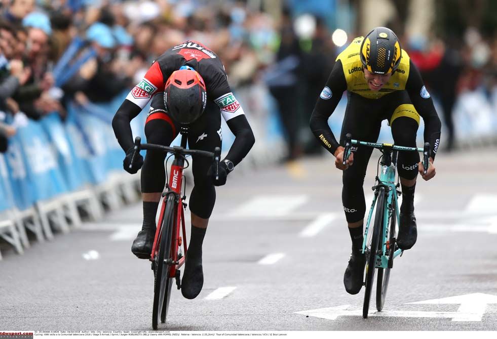 Jurgen Roelandts (BMC Racing) beat Danny van Poppel (LottoNL Jumbo) to the final stage of the Volta a la Comunitat Valenciana