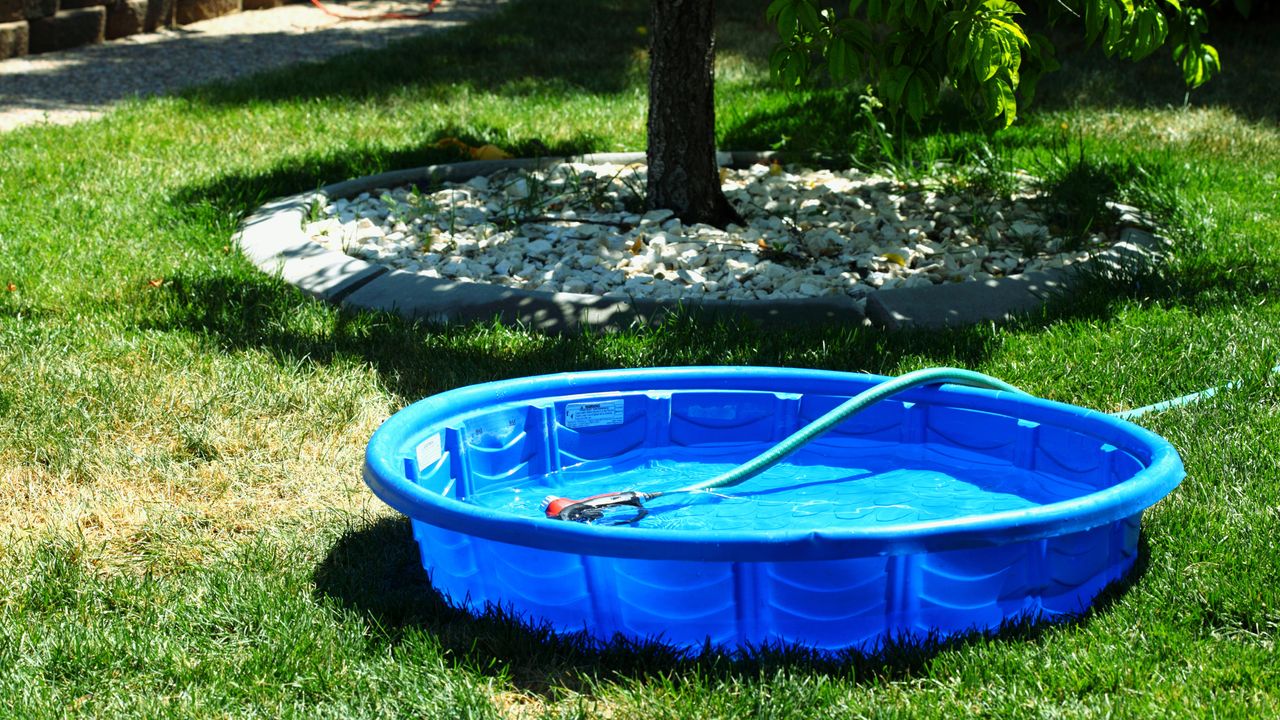 A paddling pool in garden