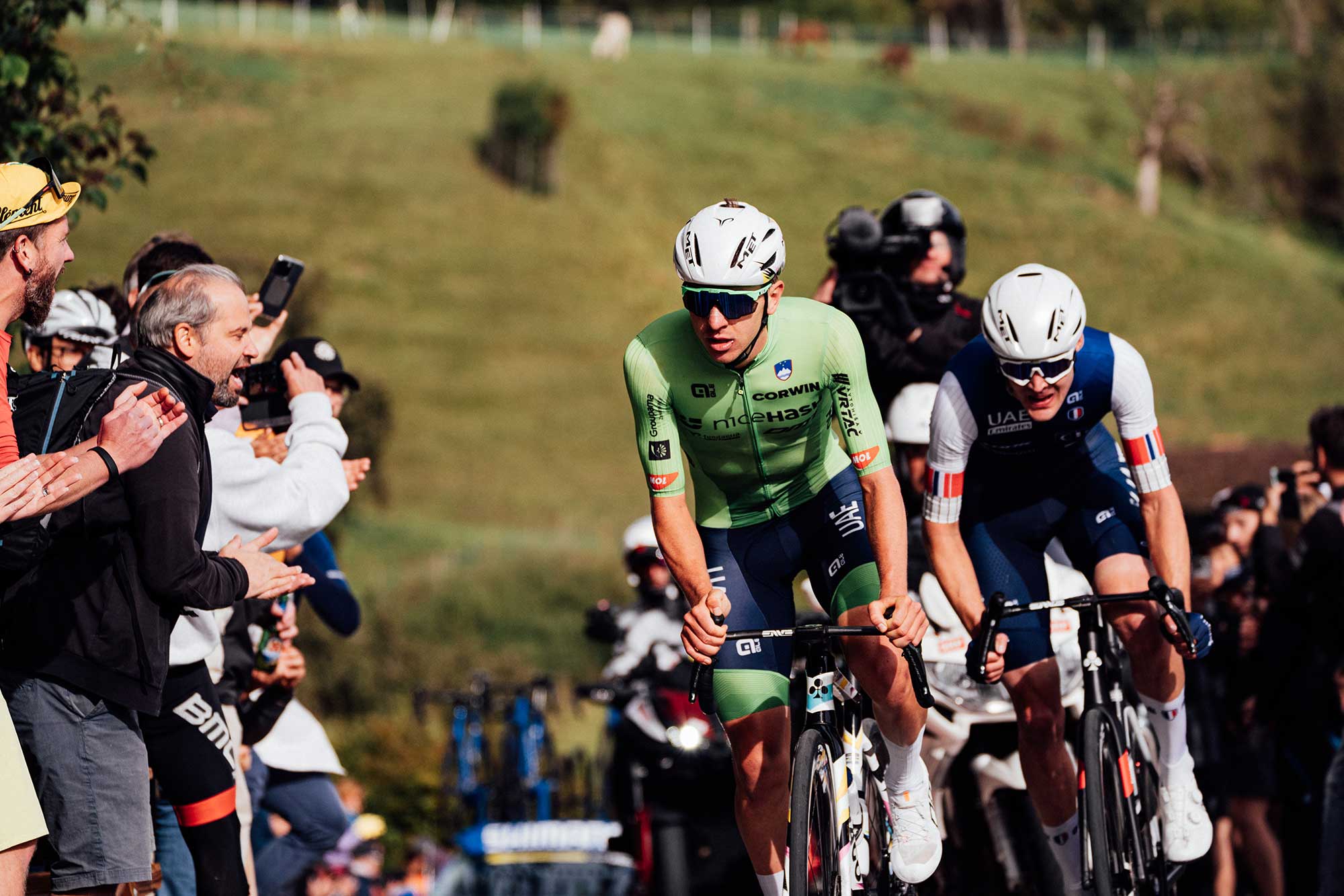 Picture by Zac WilliamsSWpixcom 29092024 2024 UCI Road and Paracycling Road World Championships Zurich Switzerland Men Elite Road Race Tadej Pogaar Slovenia Pavel Sivakov France