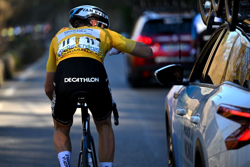 MEJANNESLECLAP FRANCE FEBRUARY 03 Benoit Cosnefroy of France and Decathlon AG2R La Mondiale Team Yellow Points Jersey assisted by the team car during the 54th Etoile de Besseges Tour du Gard Stage 4 a 15848km stage from MejannesleClap to MejannesleClap on February 03 2024 in MejannesleClap France Photo by Luc ClaessenGetty Images