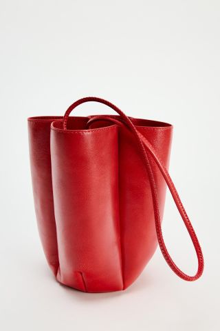 zara, Mini bolsa balde de couro vermelho