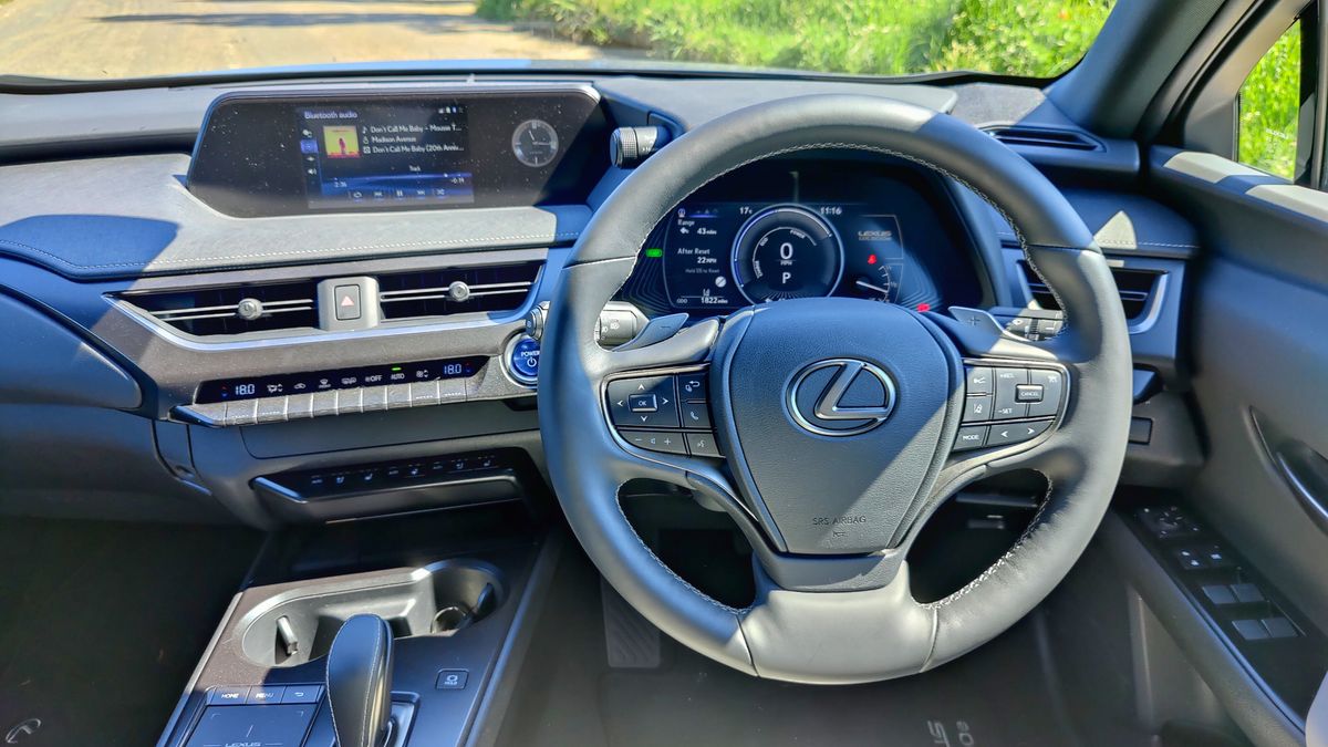 Lexus UX 300e