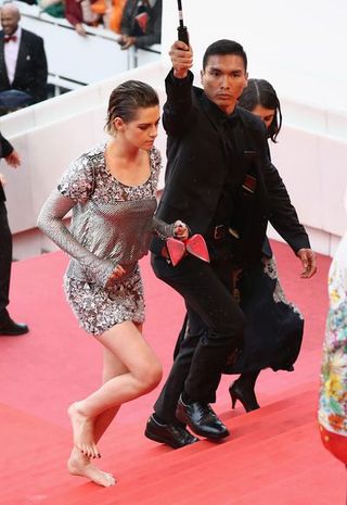 Kristen Stewart Takes Off Her Heels at the Cannes Film Festival